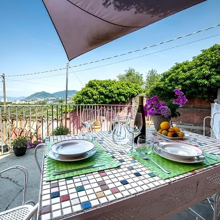 201 - In Villa, Giardino E Piscina Privata Lavagna